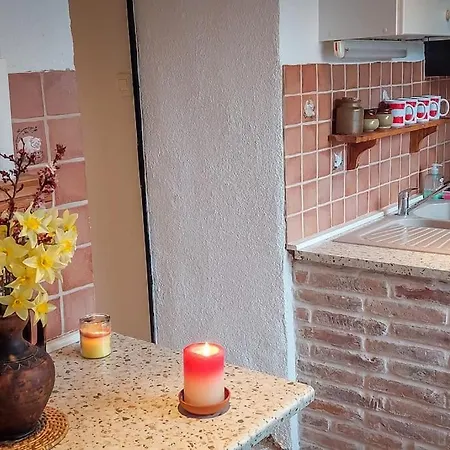 In Stone For Two With A Shared Pool Apartament