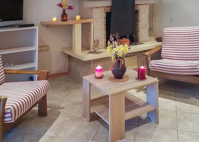 Apartment In Stone For Two With A Shared Pool