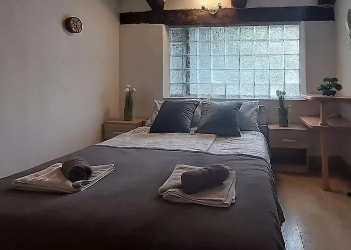 In Stone For Two With A Shared Pool Apartment