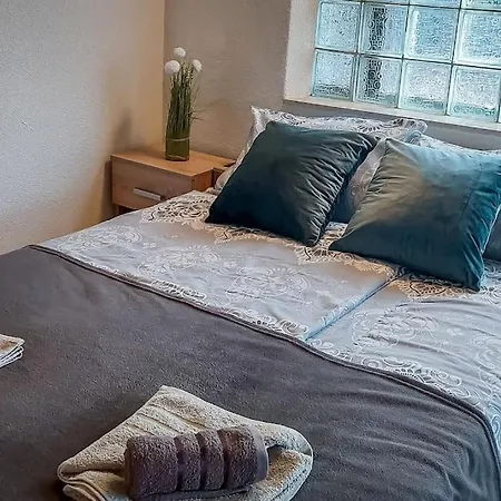In Stone For Two With A Shared Pool Apartment Rovinjsko Selo