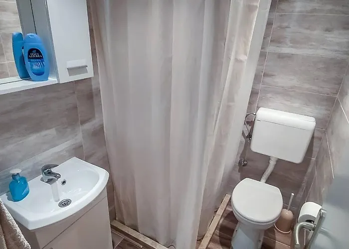 アパート In Stone For Two With A Shared Pool *